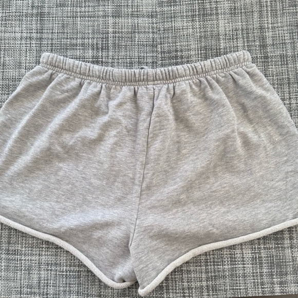 Aritzia Womens SweatFleece Airy Terry  Shorts Sweatshorts Grey Sz XS Drawstring - Picture 2 of 4